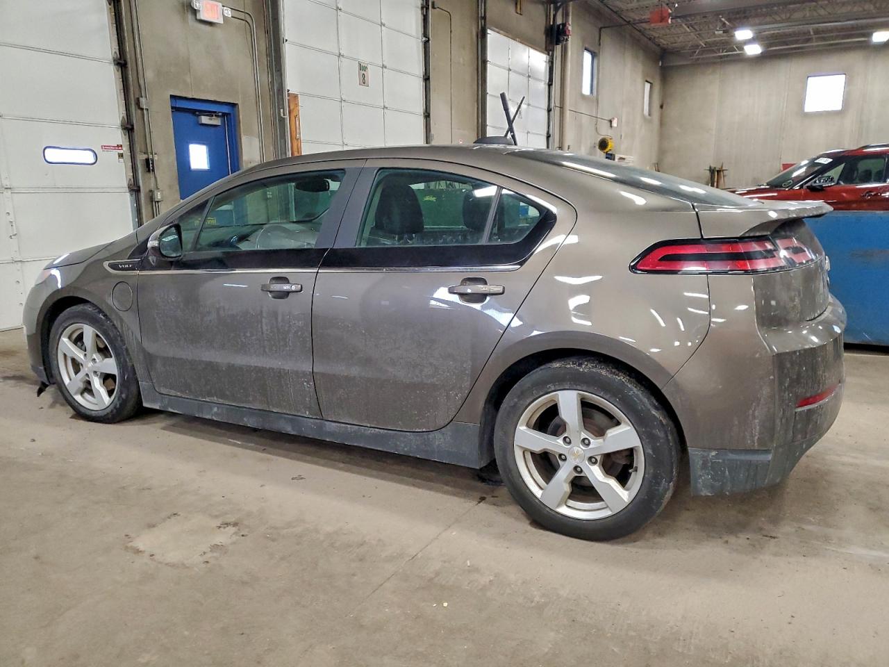 2015 CHEVROLET VOLT photo 2
