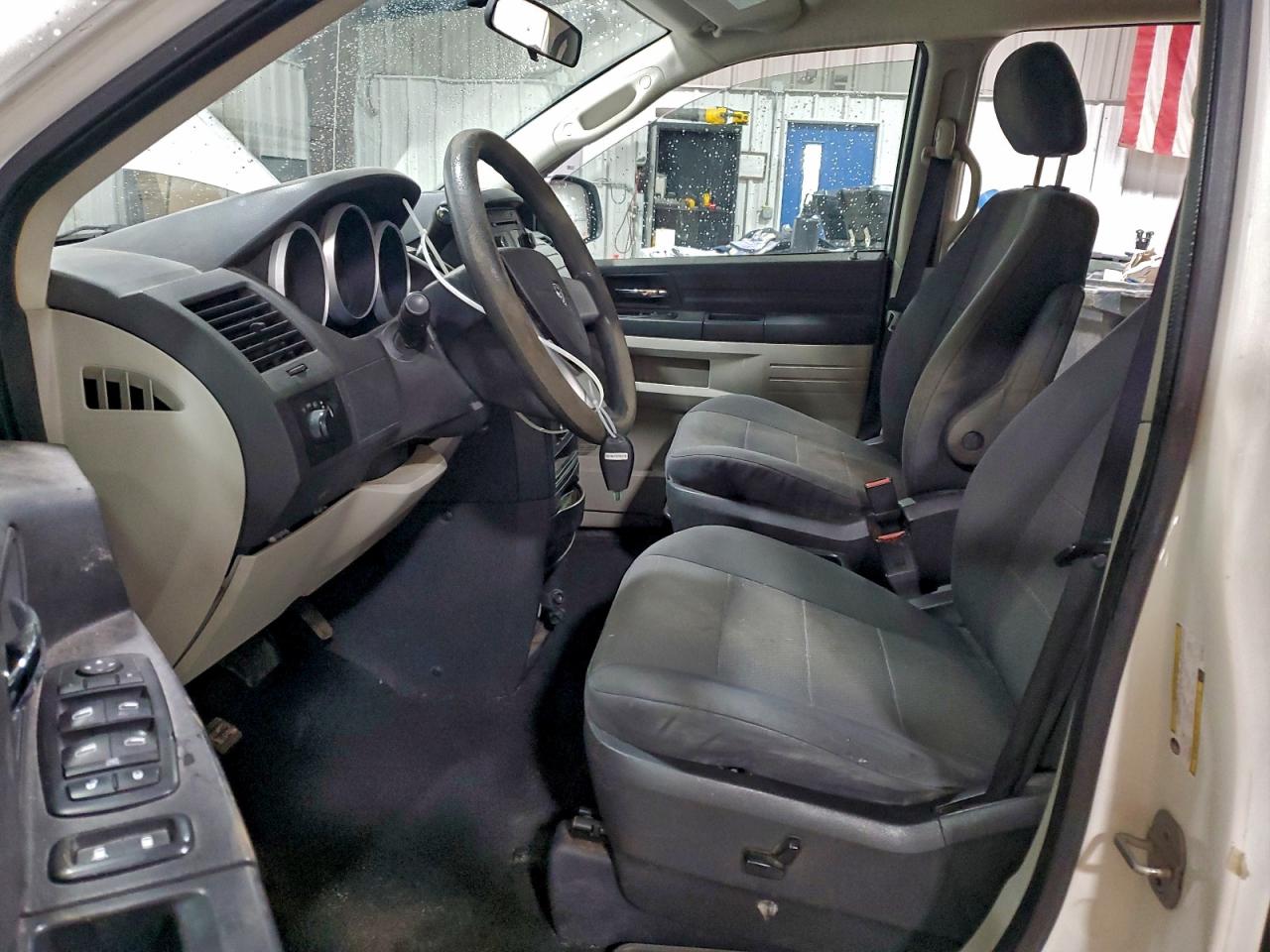 2008 DODGE GRAND CARAVAN SE photo 7