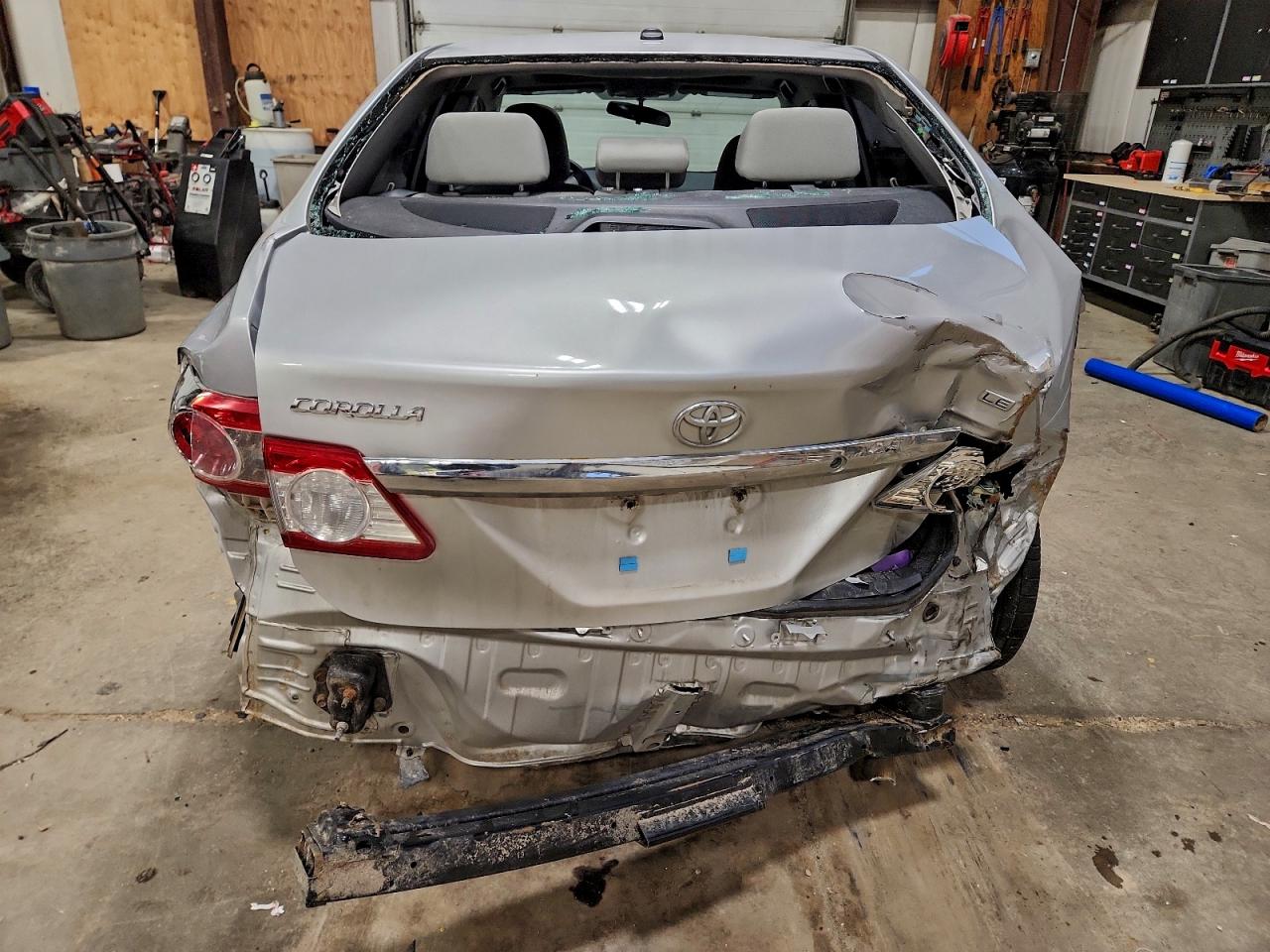 2013 TOYOTA COROLLA BASE photo 11