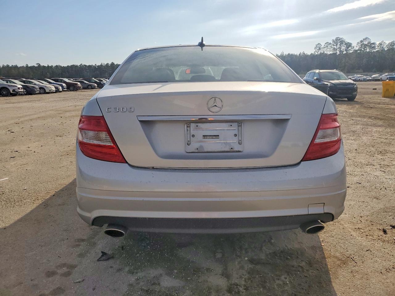 2011 MERCEDES-BENZ C 300 photo 6