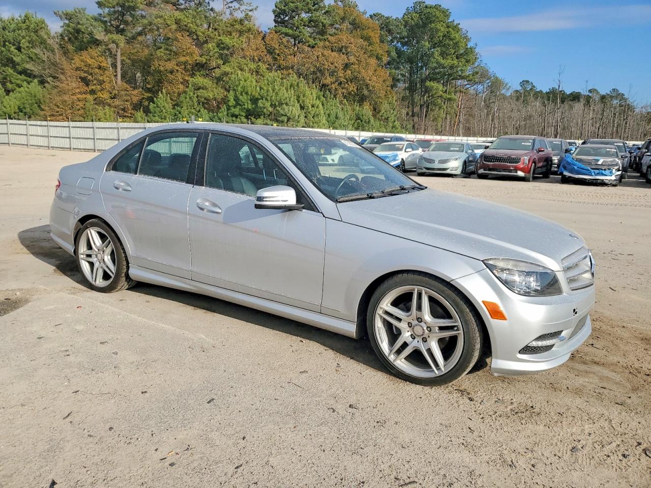 2011 MERCEDES-BENZ C 300 photo 4