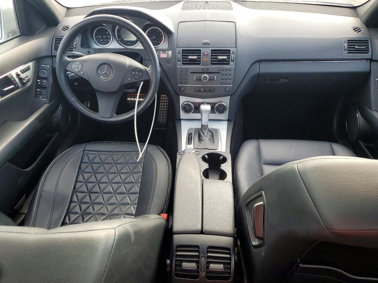 2011 MERCEDES-BENZ C 300 photo 8