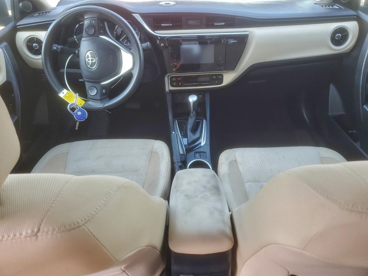 2017 TOYOTA COROLLA L photo 8