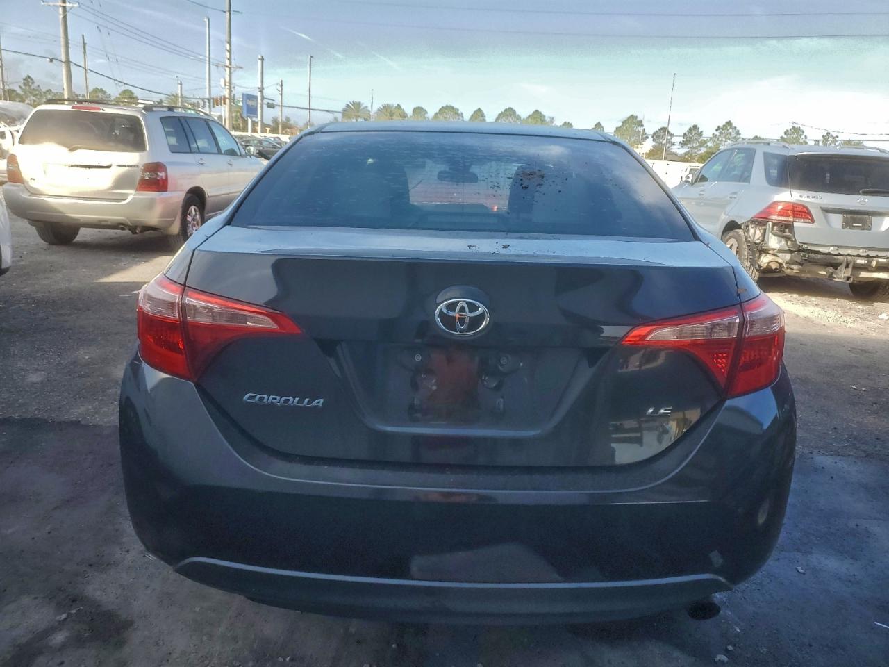 2017 TOYOTA COROLLA L photo 6