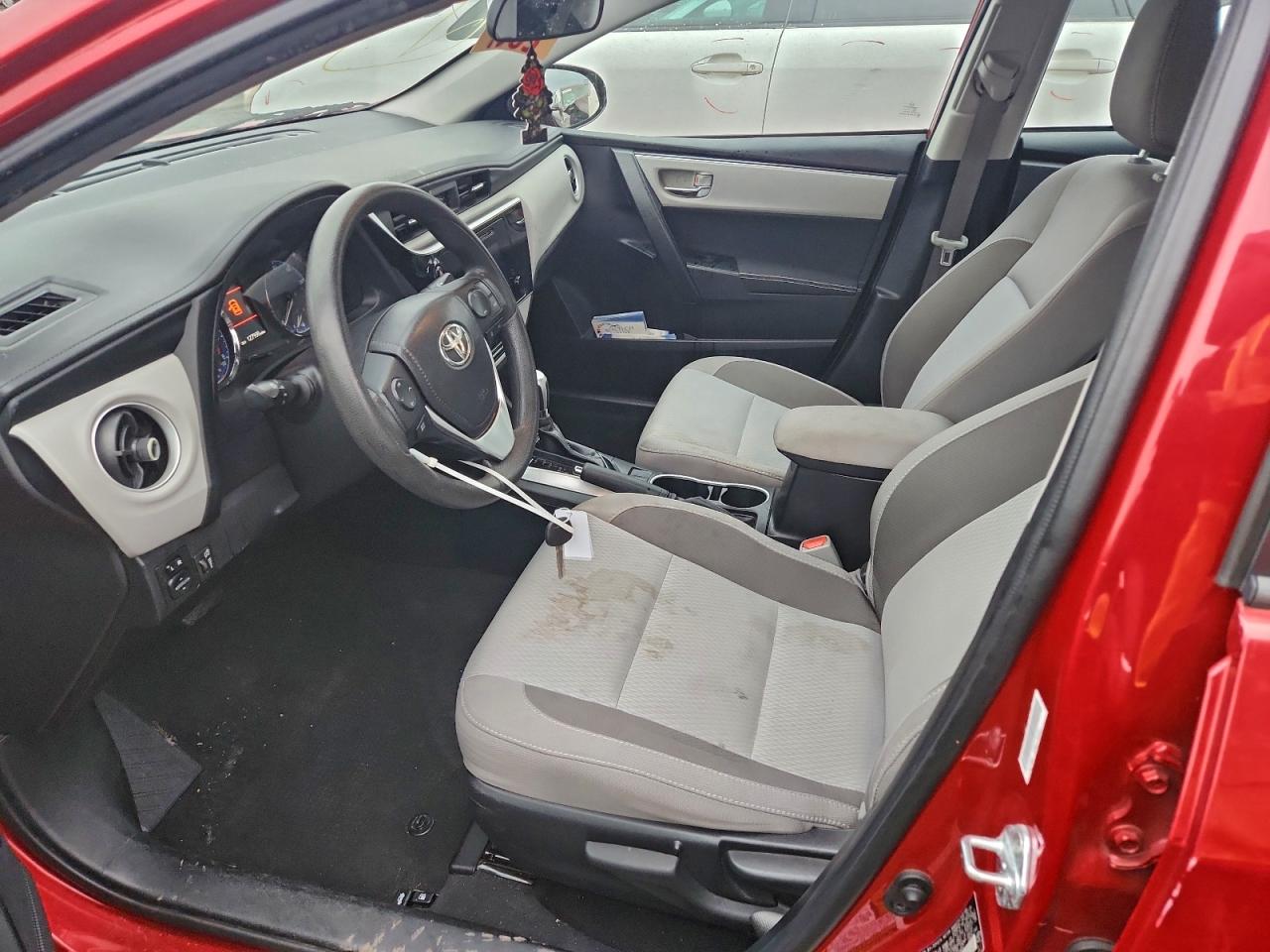 2018 TOYOTA COROLLA L photo 7