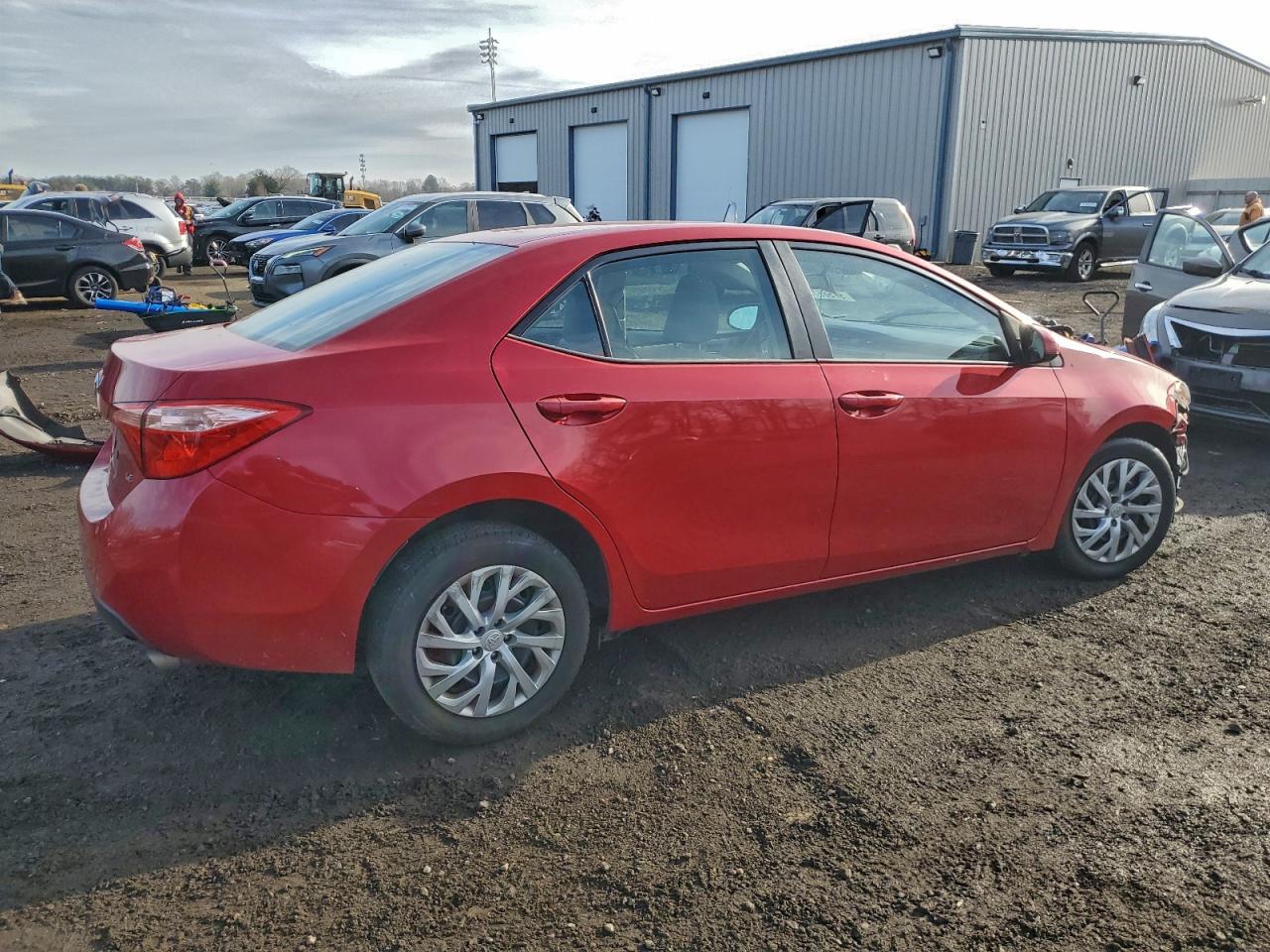 2018 TOYOTA COROLLA L photo 3
