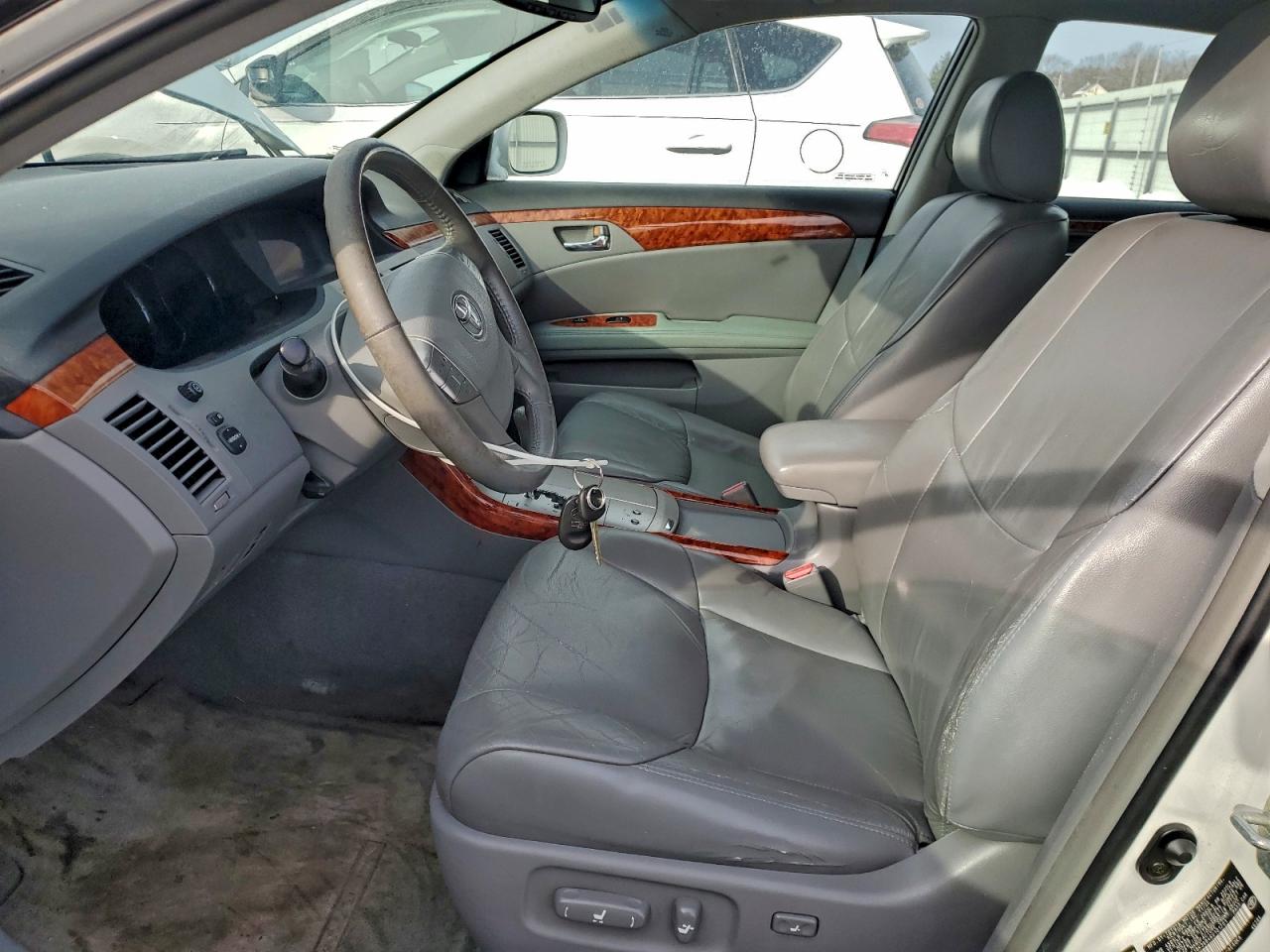 2006 TOYOTA AVALON XL photo 7