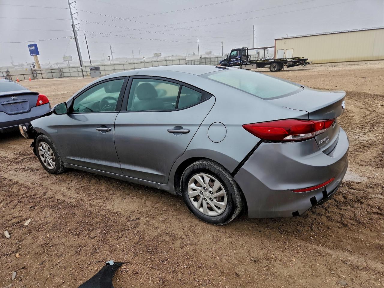 2017 HYUNDAI ELANTRA SE photo 2