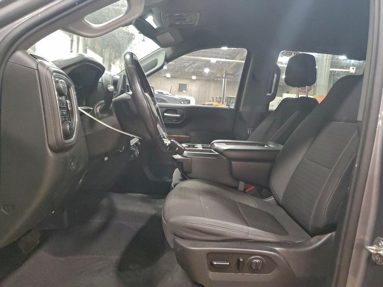 2020 CHEVROLET SILVERADO K1500 LT photo 13