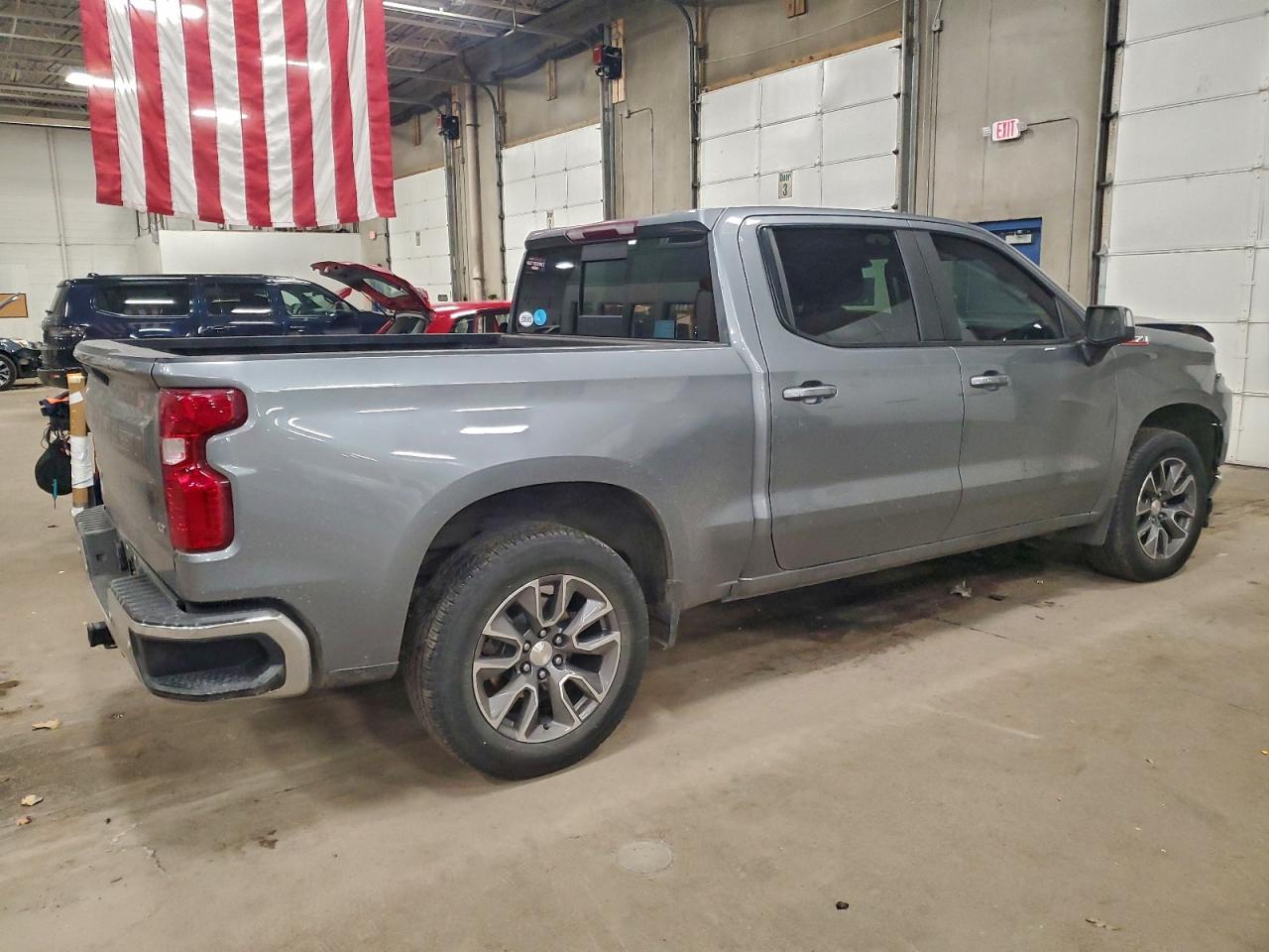 2020 CHEVROLET SILVERADO K1500 LT photo 5