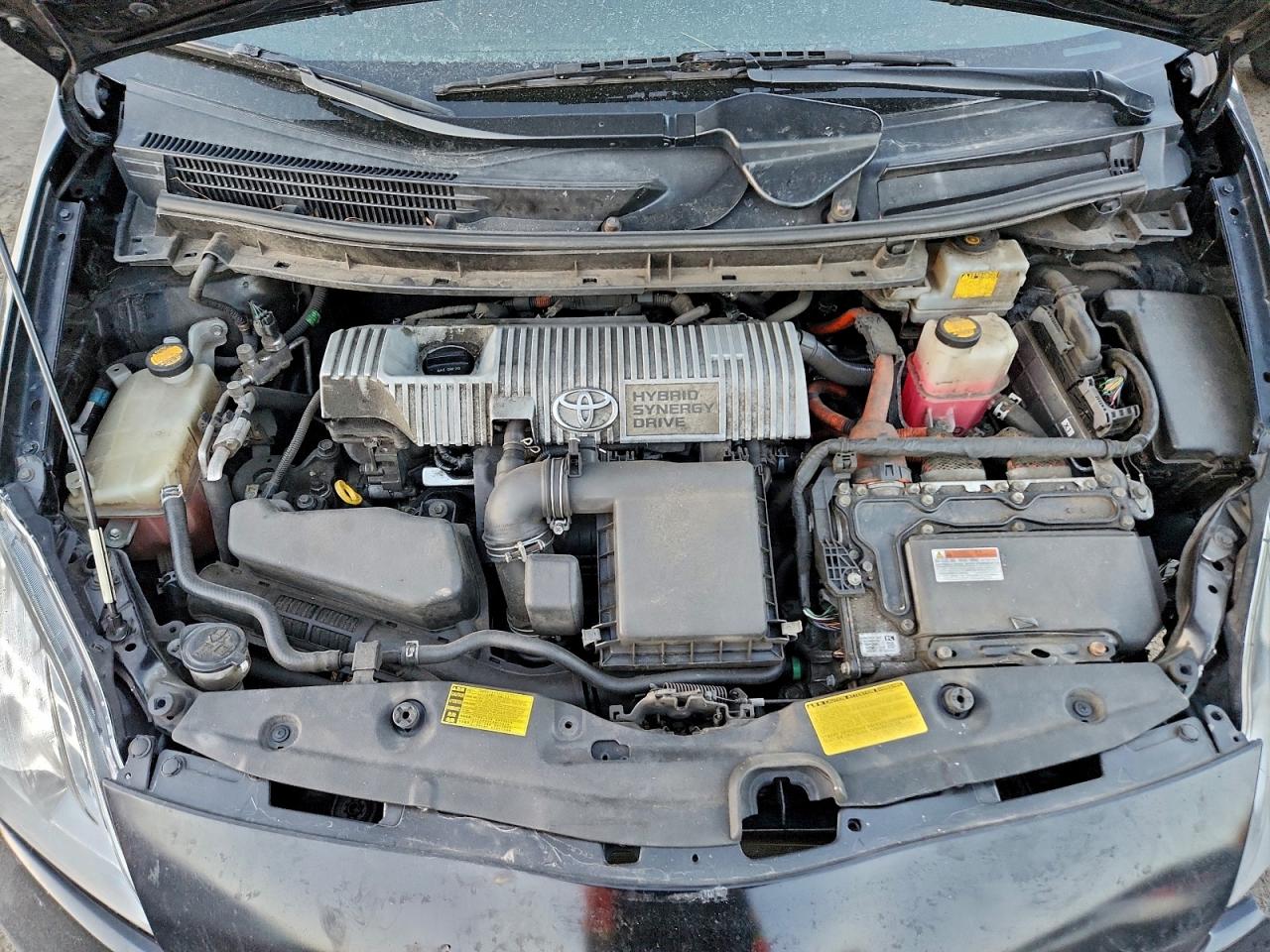 2013 TOYOTA PRIUS photo 11