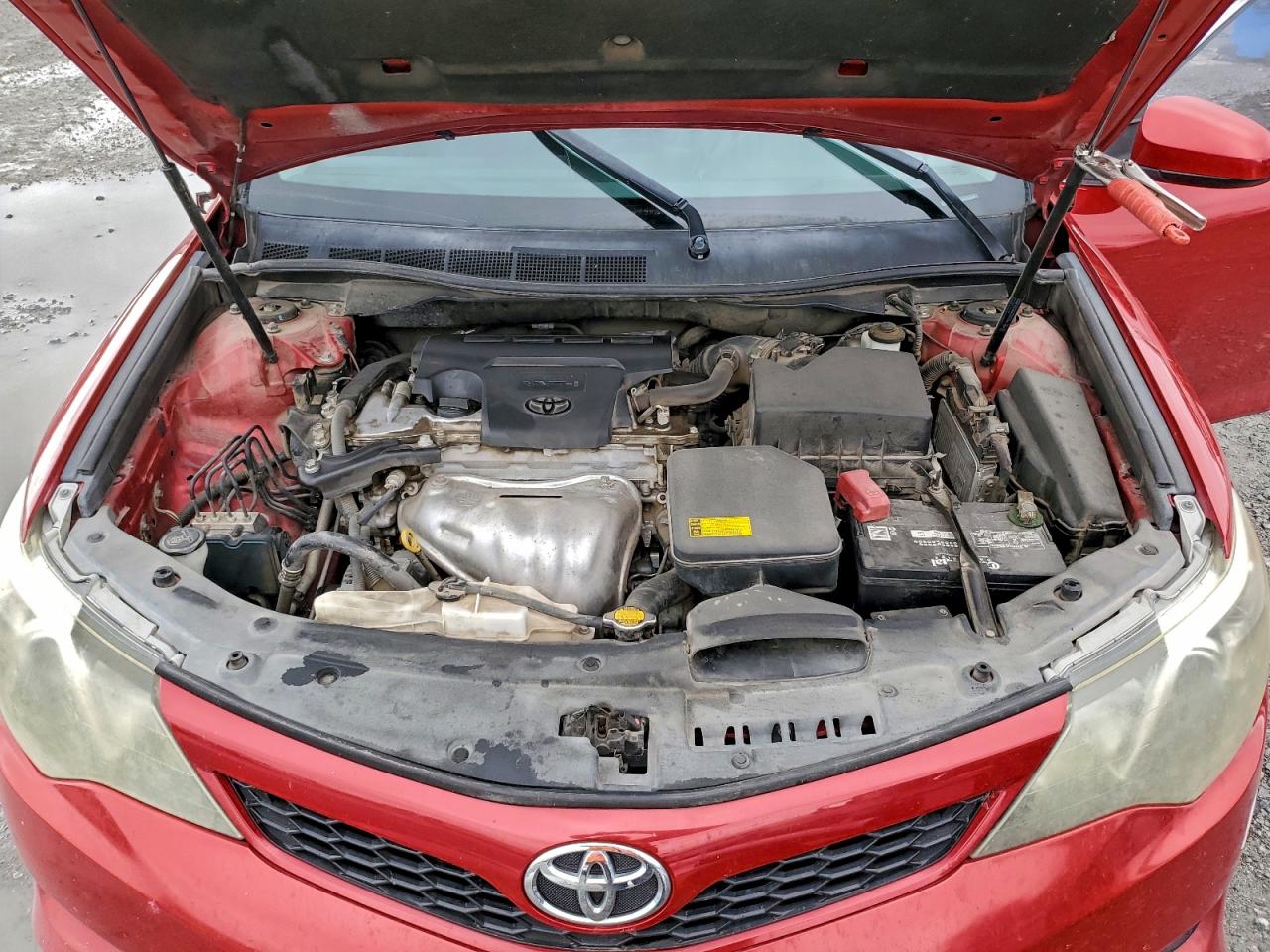 2014 TOYOTA CAMRY L photo 11