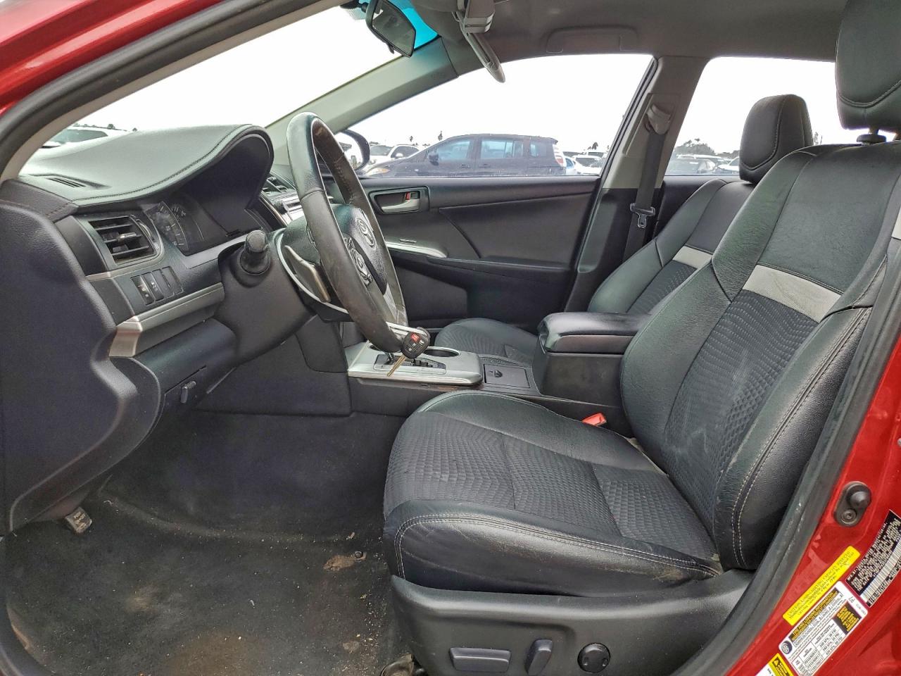 2014 TOYOTA CAMRY L photo 7