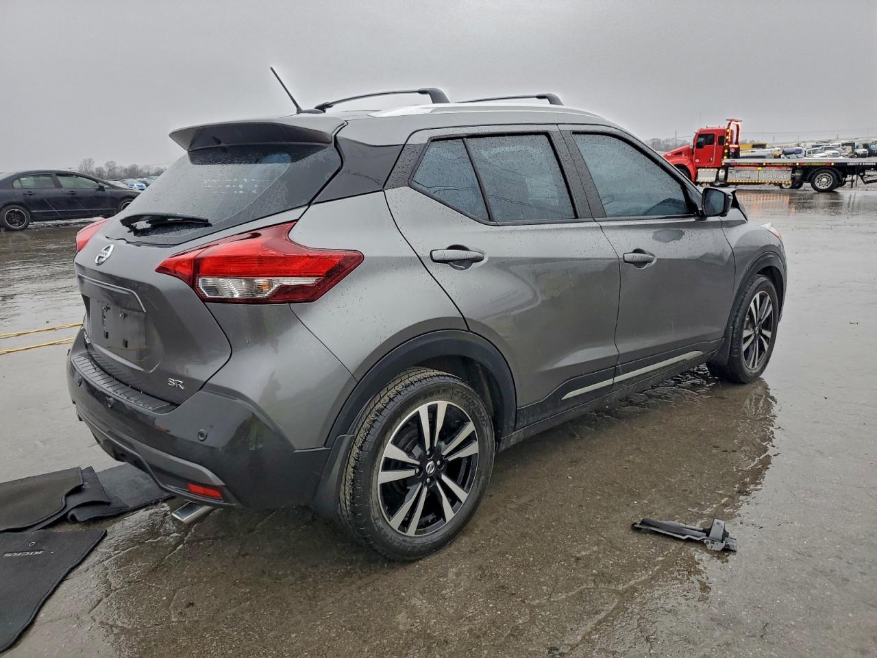 2020 NISSAN KICKS SR photo 3
