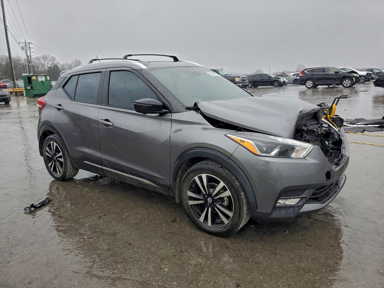2020 NISSAN KICKS SR photo 4