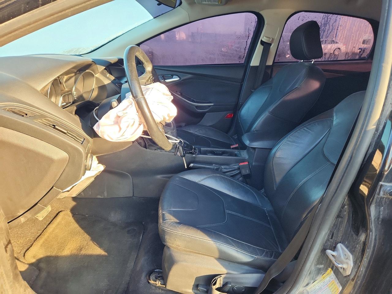 2015 FORD FOCUS SE photo 7