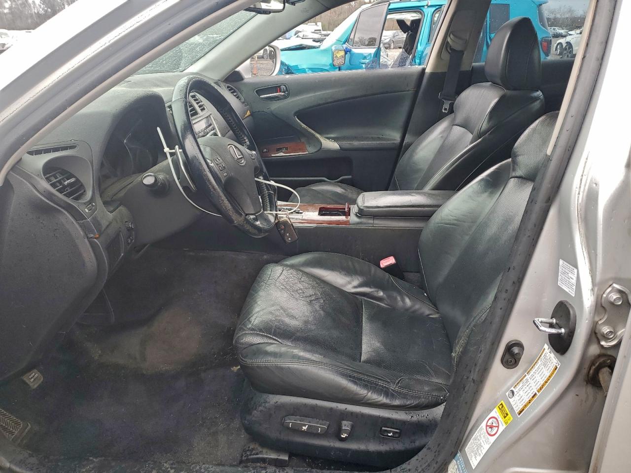 2007 LEXUS IS 250 photo 7