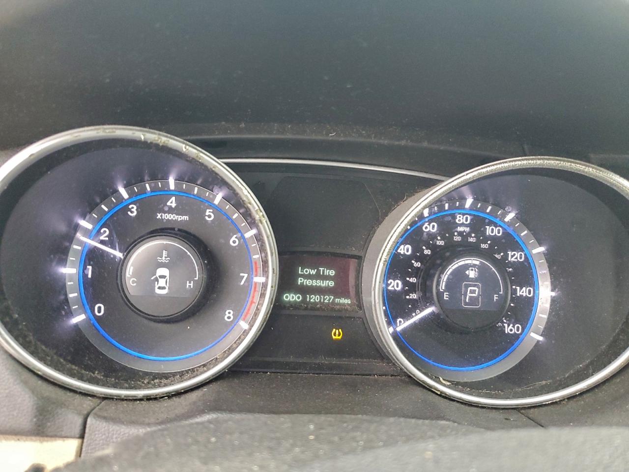 2011 HYUNDAI SONATA SE photo 17