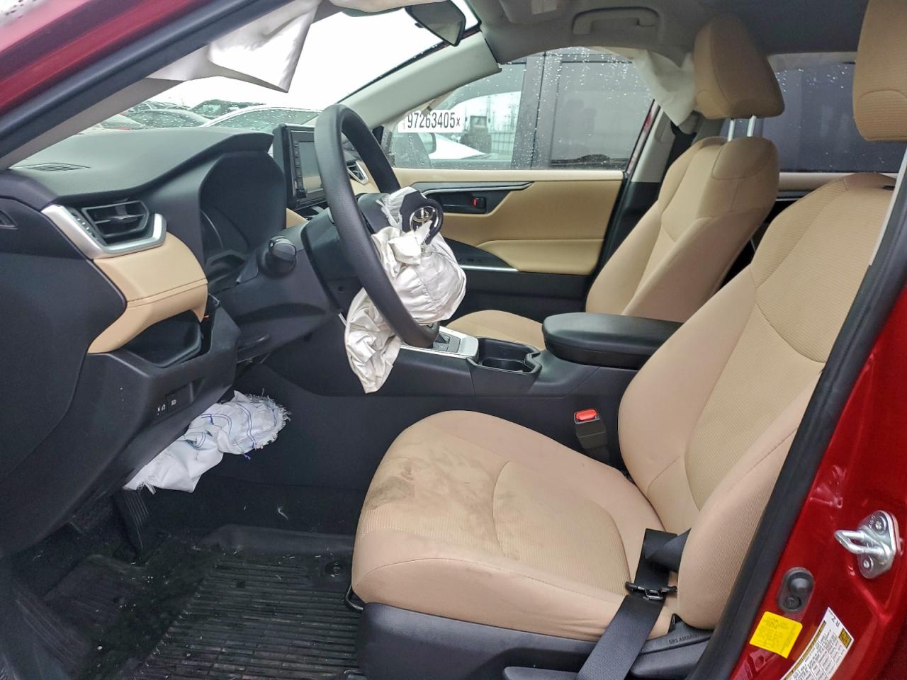 2019 TOYOTA RAV4 LE photo 13