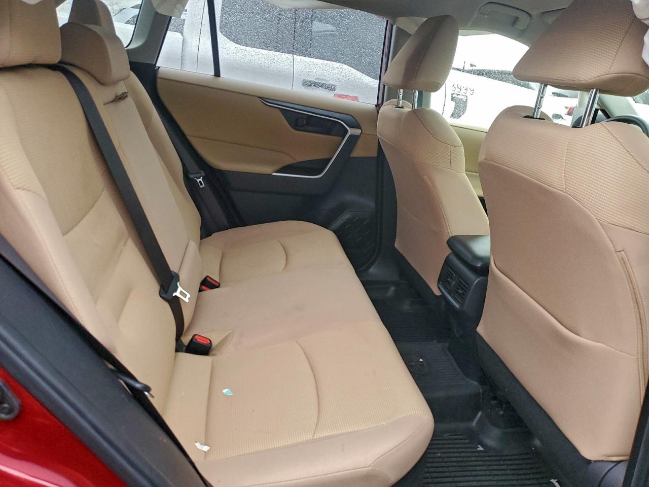 2019 TOYOTA RAV4 LE photo 19