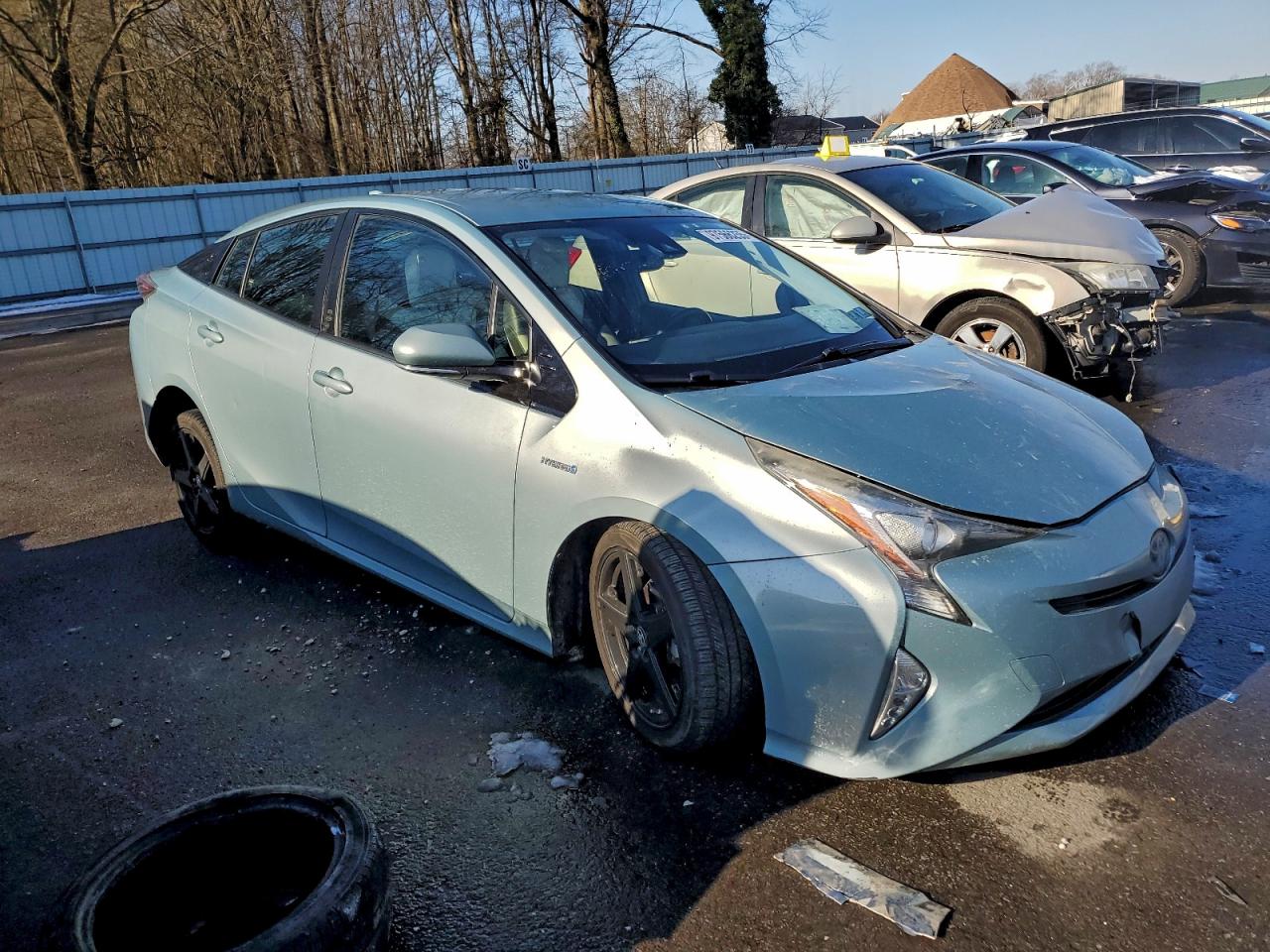 2016 TOYOTA PRIUS photo 4