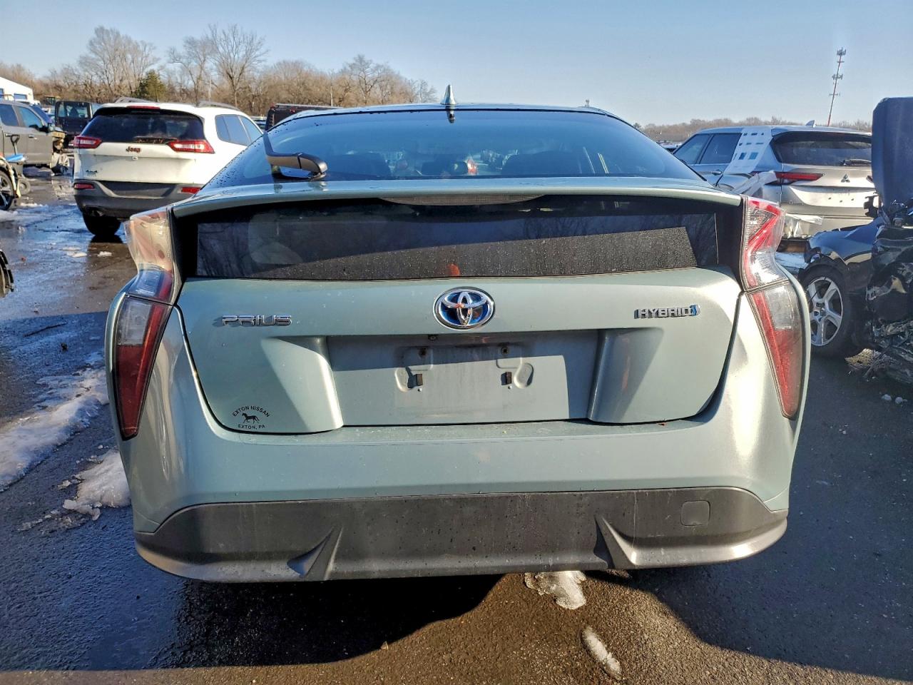 2016 TOYOTA PRIUS photo 6