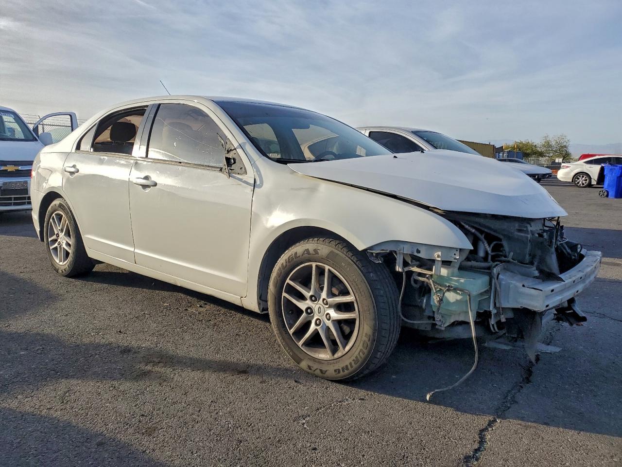2011 FORD FUSION S photo 4