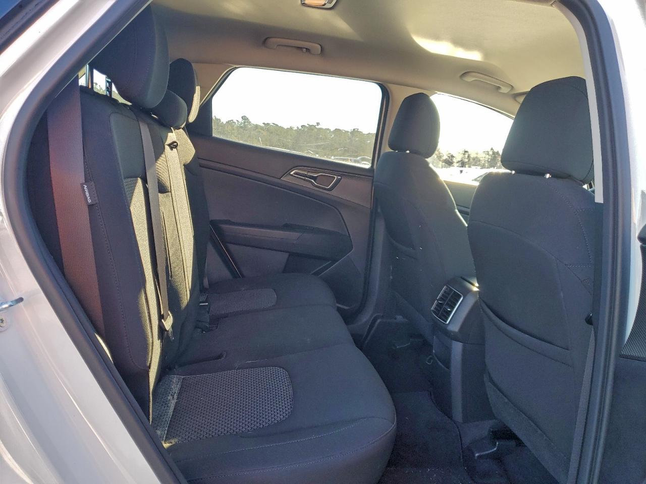 2025 KIA SPORTAGE LX photo 11
