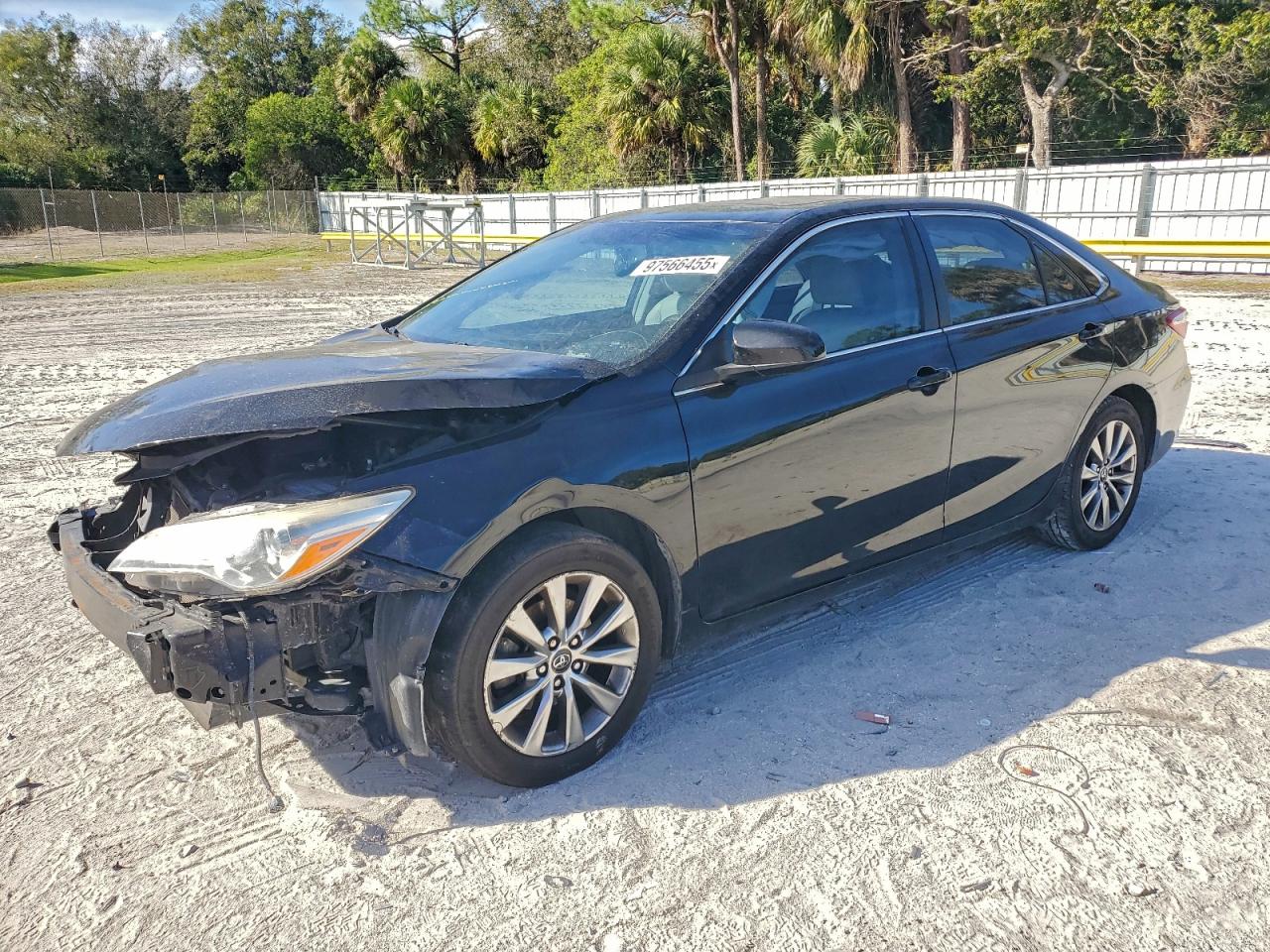 2017 TOYOTA CAMRY