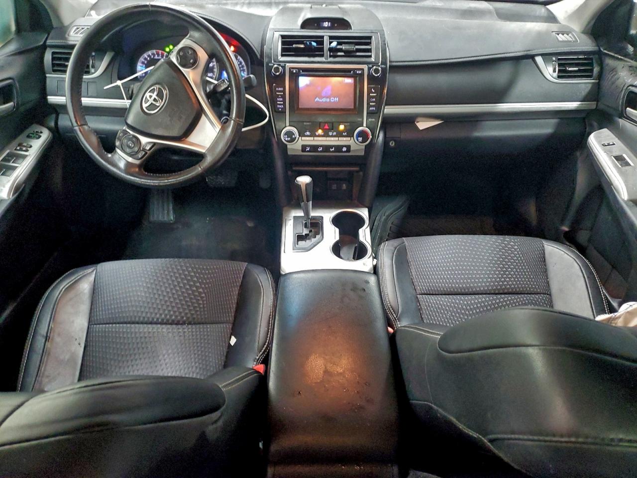 2013 TOYOTA CAMRY L photo 8
