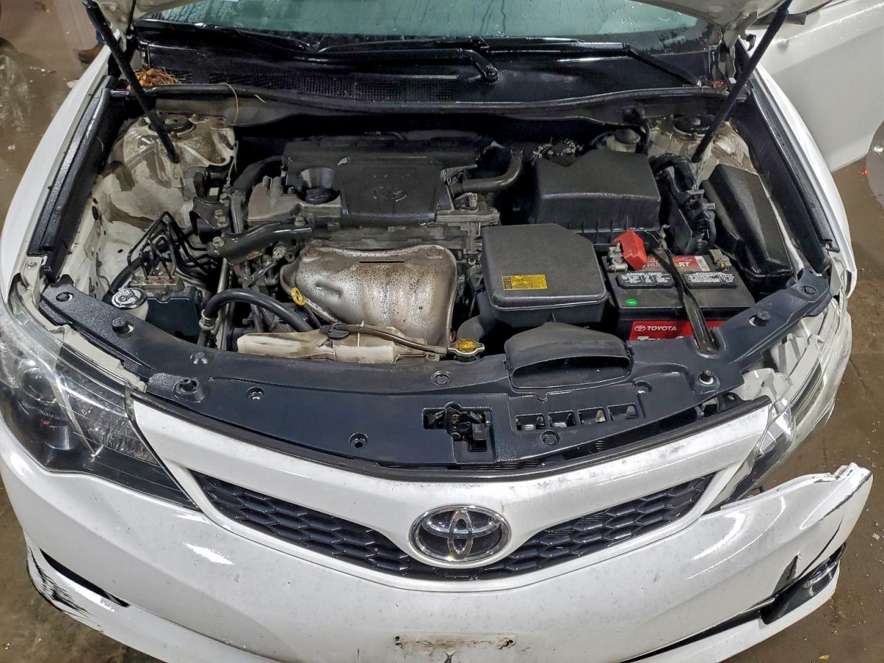 2013 TOYOTA CAMRY L photo 11