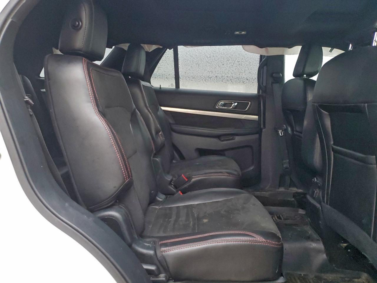 2018 FORD EXPLORER XLT photo 11