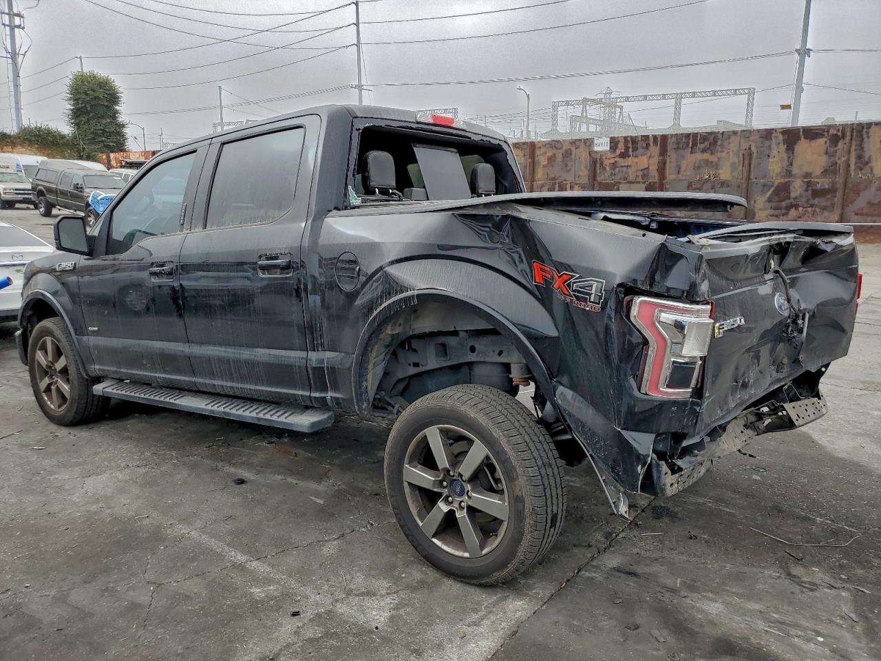 2016 FORD F150 SUPERCREW photo 2