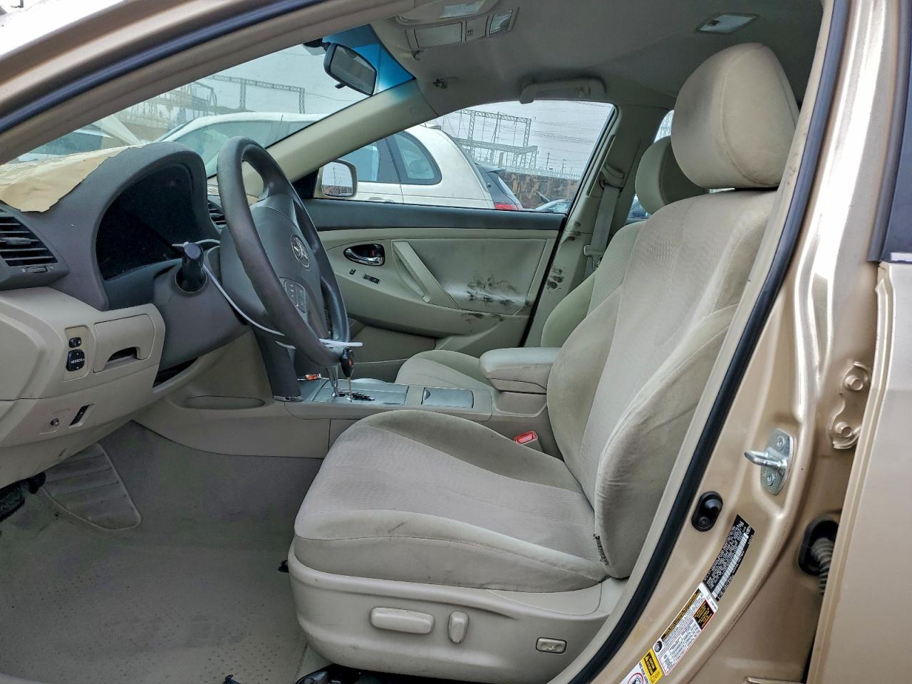2010 TOYOTA CAMRY BASE photo 7