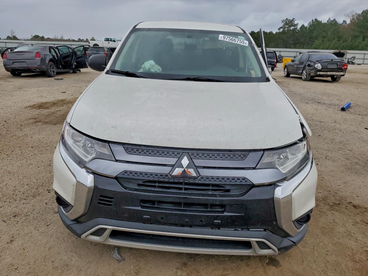 2019 MITSUBISHI OUTLANDER ES photo 5