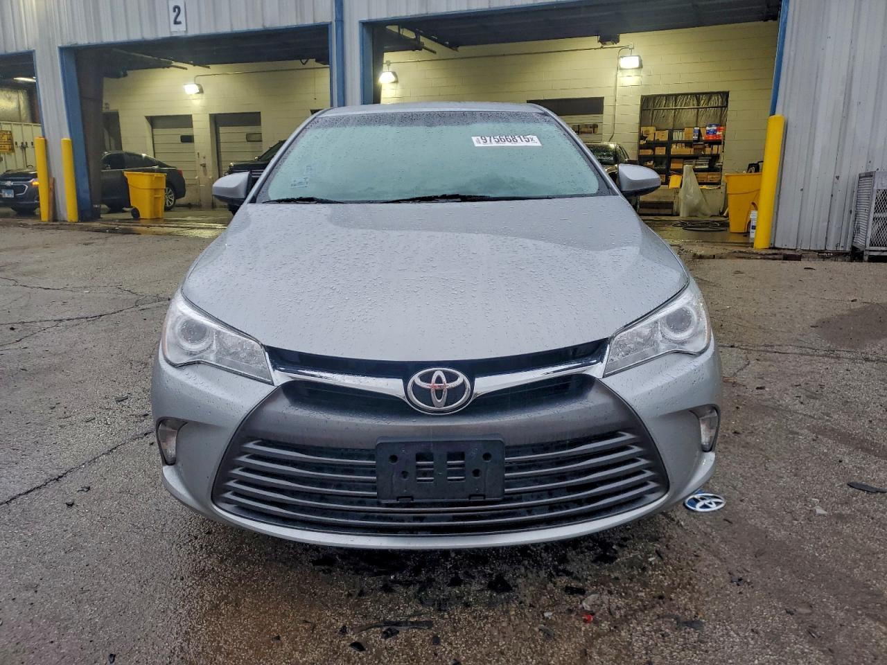 2016 TOYOTA CAMRY LE photo 5