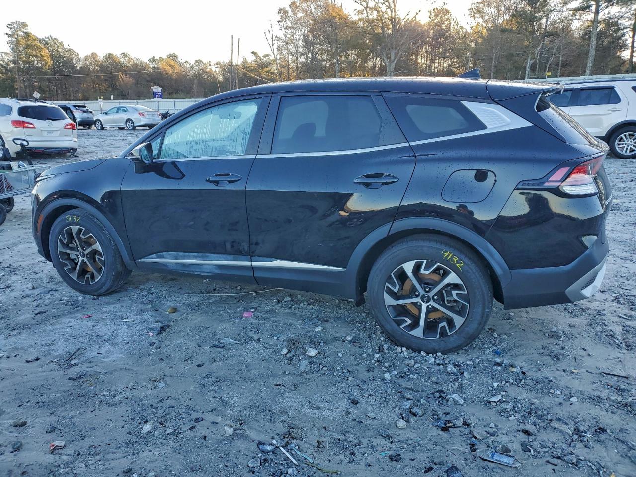 2023 KIA SPORTAGE EX photo 2