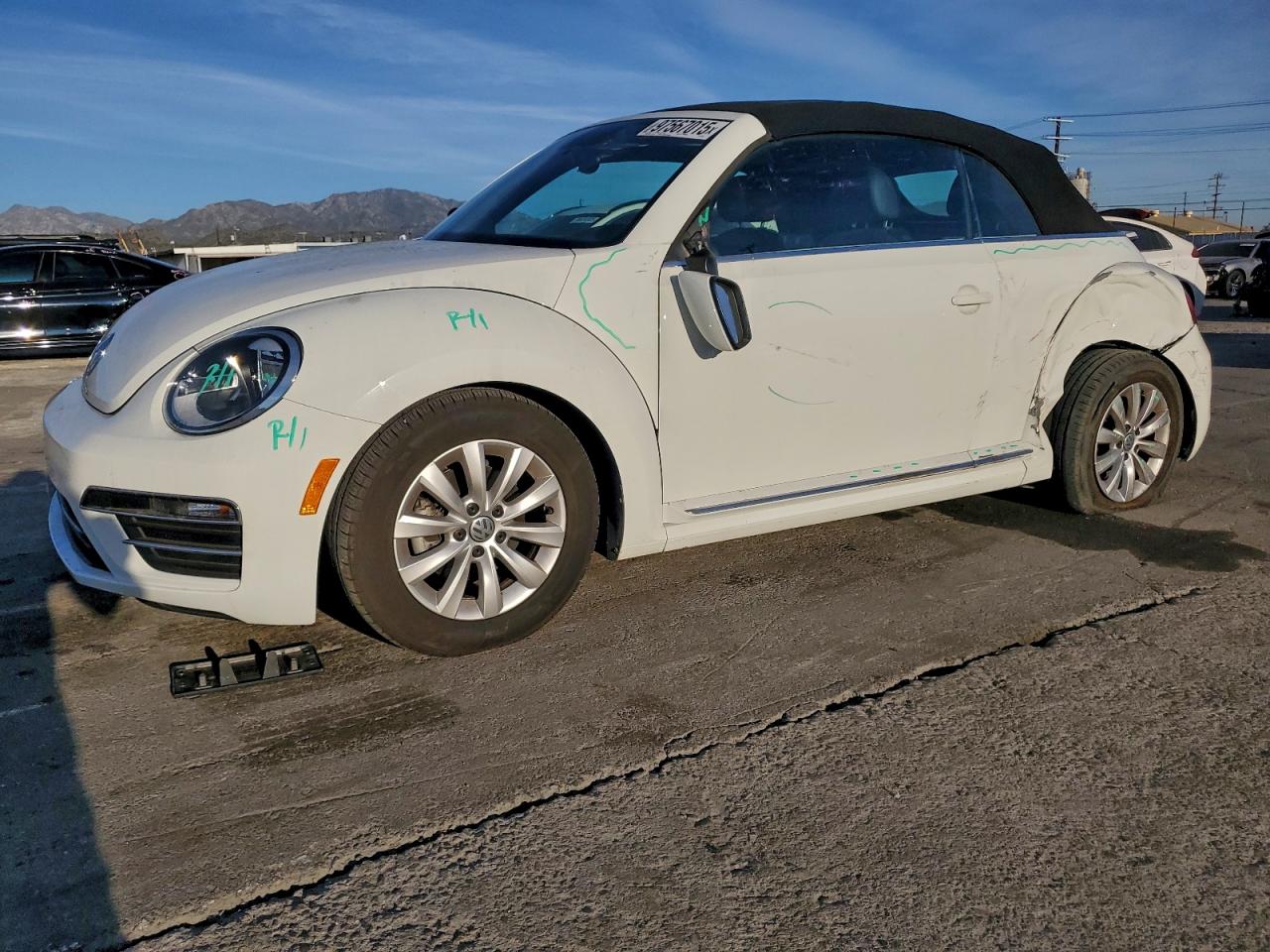 2019 VOLKSWAGEN BEETLE