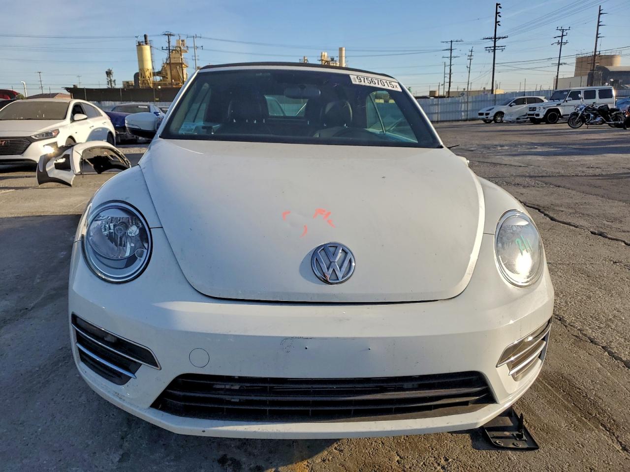 2019 VOLKSWAGEN BEETLE S photo 5