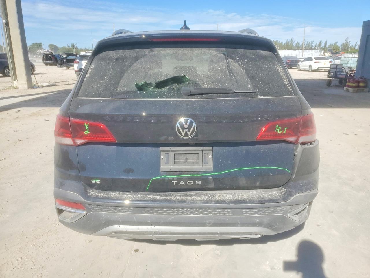 2024 VOLKSWAGEN TAOS SE photo 6