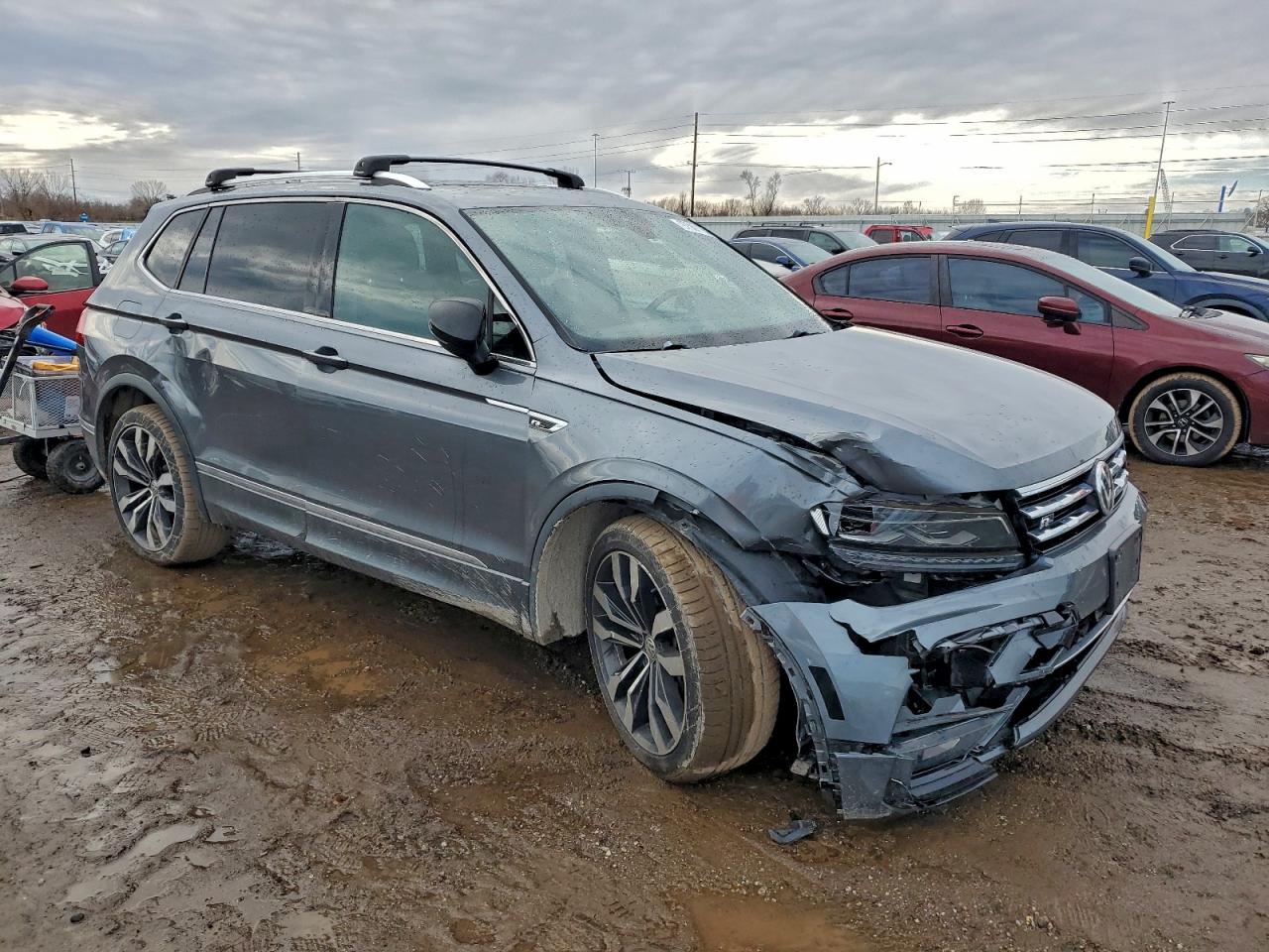 2020 VOLKSWAGEN TIGUAN SEL PREMIUM R-LINE photo 4
