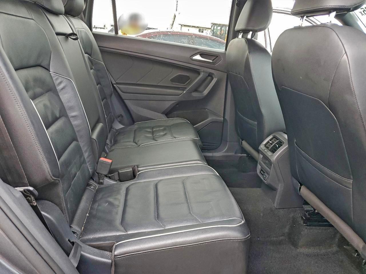 2020 VOLKSWAGEN TIGUAN SEL PREMIUM R-LINE photo 11