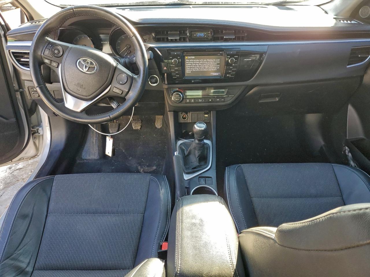 2015 TOYOTA COROLLA L photo 8