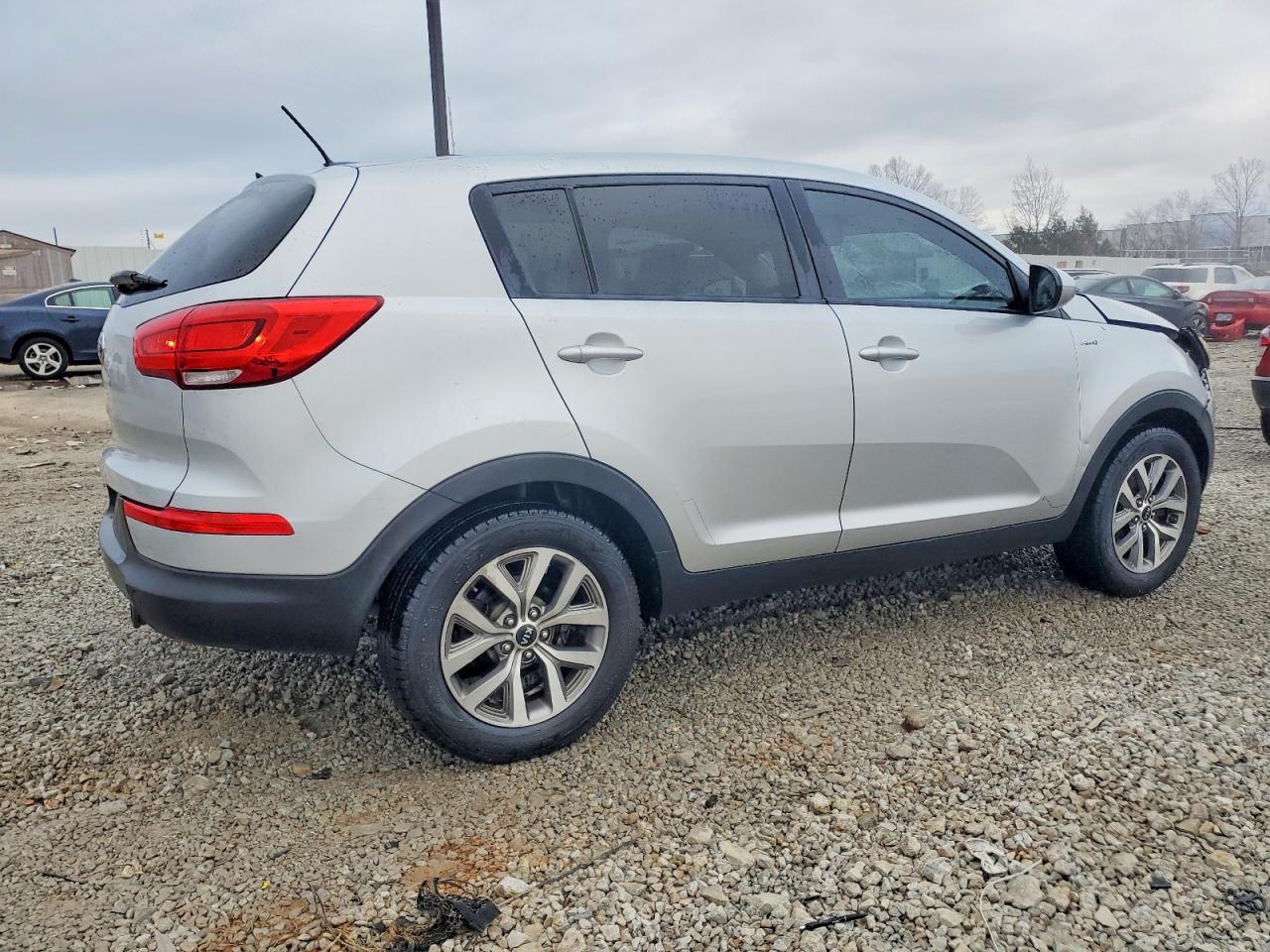 2016 KIA SPORTAGE LX photo 3
