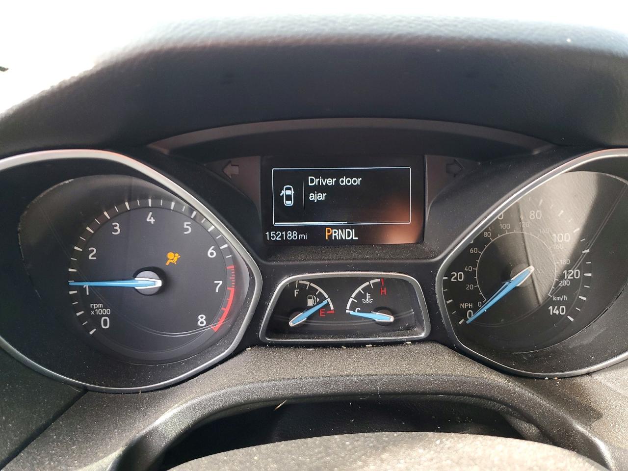 2015 FORD FOCUS SE photo 9