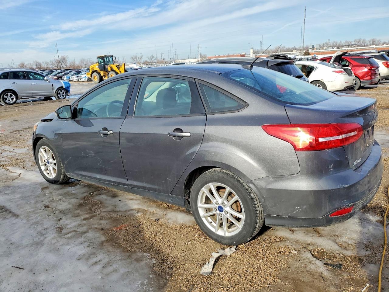 2015 FORD FOCUS SE photo 2