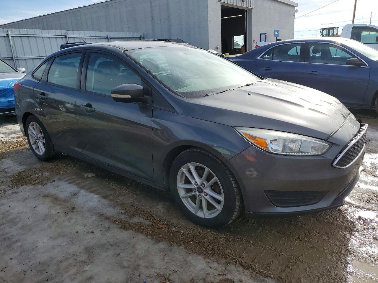 2015 FORD FOCUS SE photo 4