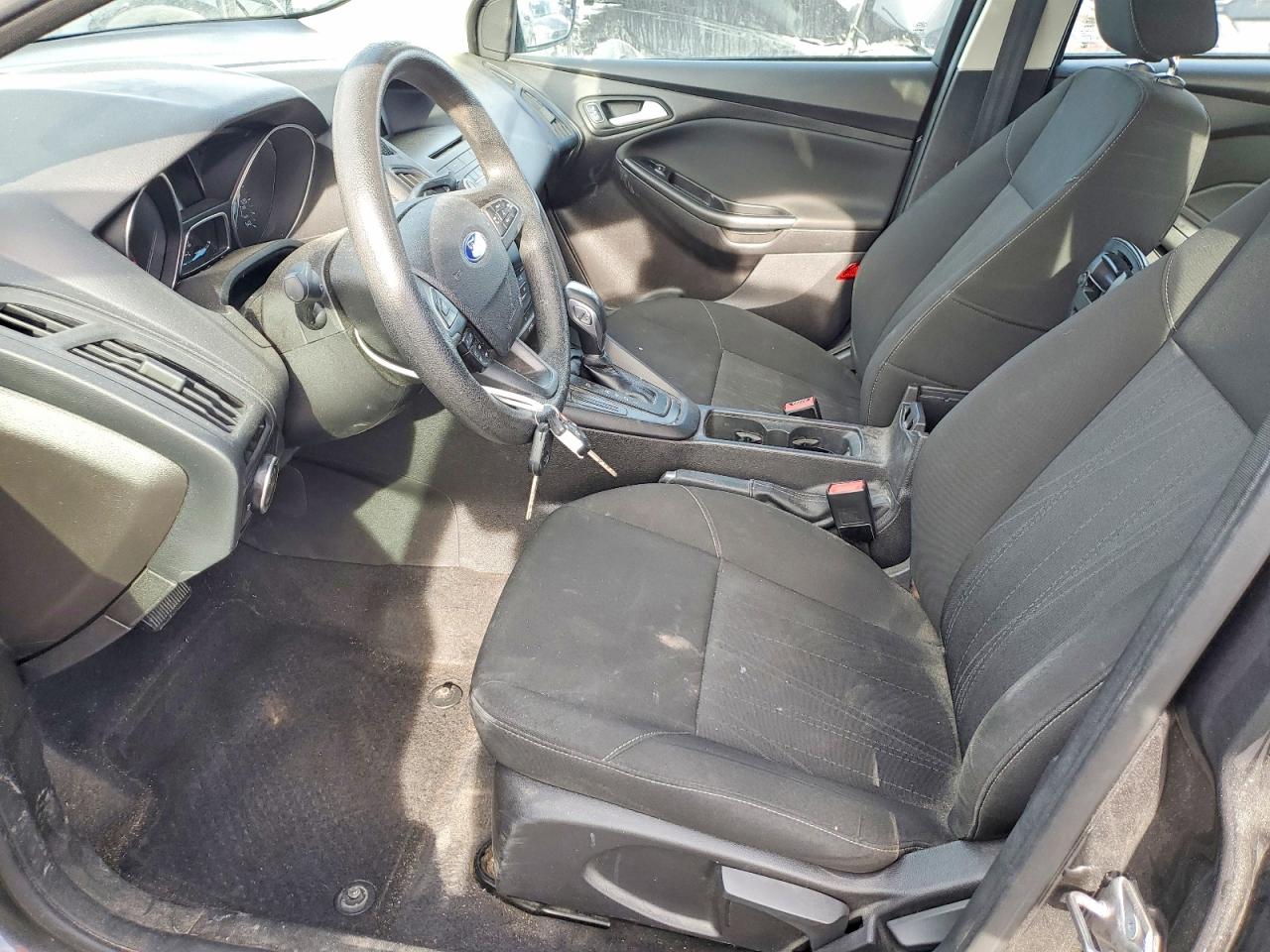 2015 FORD FOCUS SE photo 7