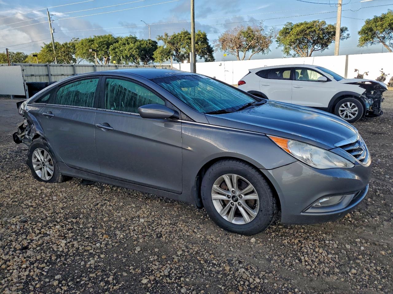 2013 HYUNDAI SONATA GLS photo 4