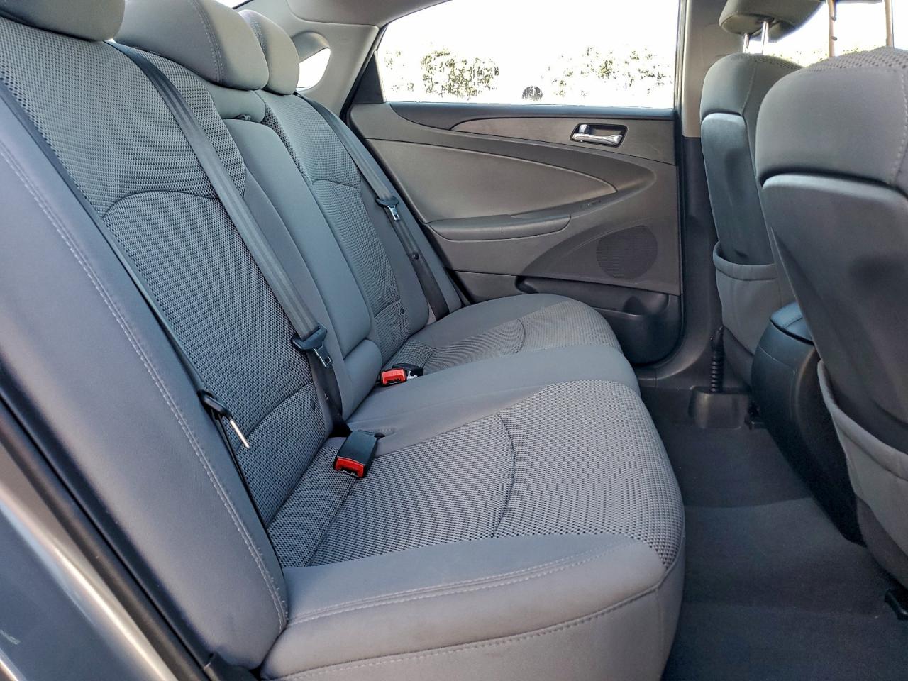 2013 HYUNDAI SONATA GLS photo 10